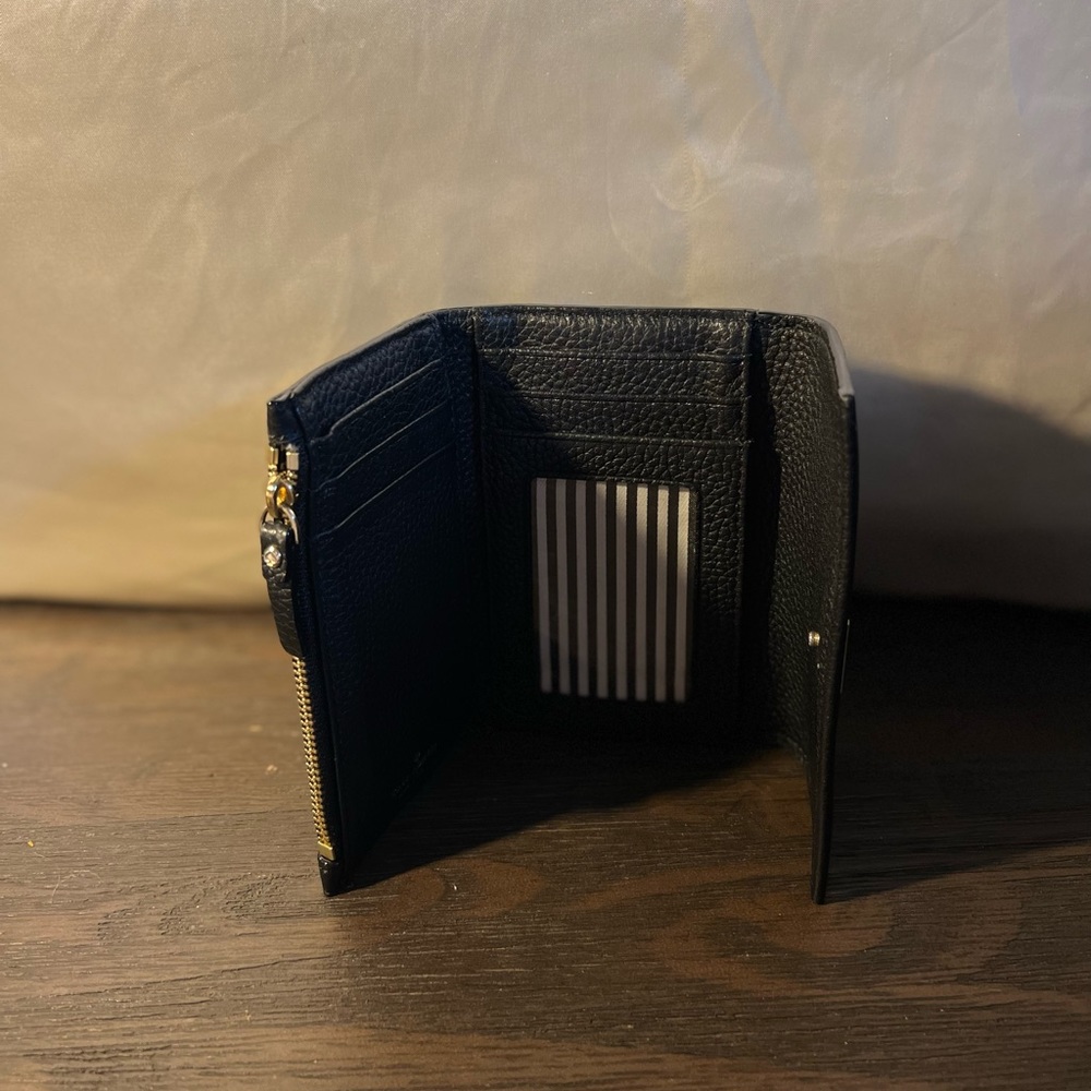 Kate spade wallet in black!